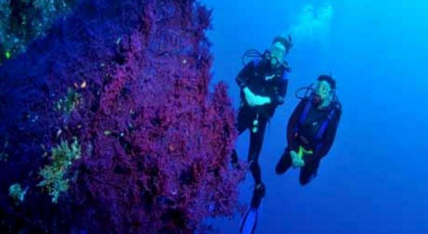 Tulamben Wreck Divers Resort & Restaurant Exterior photo